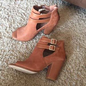 Gianni Bini peep toe booties